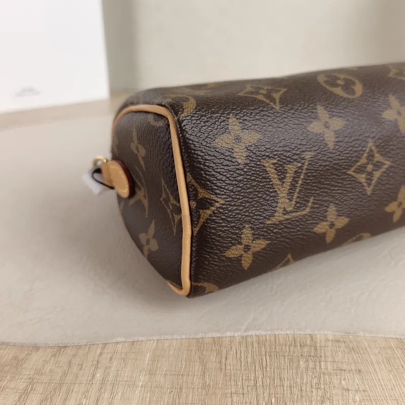 Louis Vuitton Crossbody Bag Speedy Nano Shoulder Strap PVC nano 16 × 7.5 × 10 cm — detail view 1 of 10