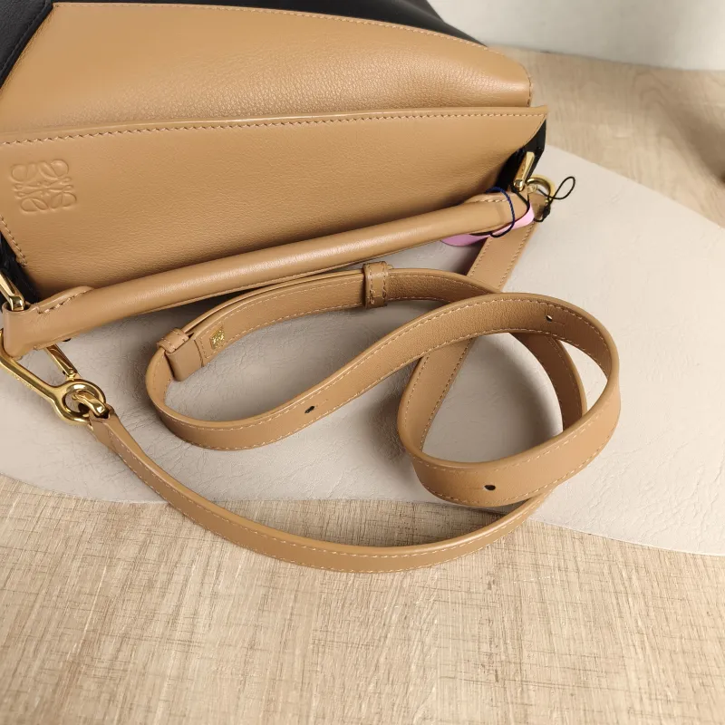 LOEWE Crossbody Bag Puzzle Brown Black CC alfskin Small 24 × 10.5 × 16.5 cm — detail view 6 of 12