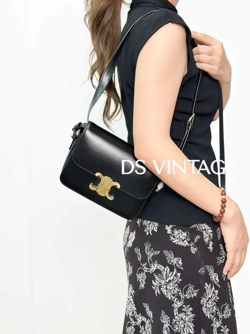 CELINE Crossbody Bag Teen Triomphe Black CC alfskin Small18.5 × 6 × 14 cm — on-model view 2 of 3
