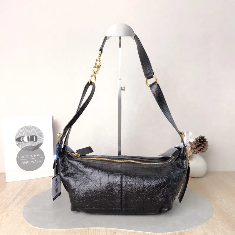 DIOR Shoulder Bag D-Journey Shoulder Bag Hobo Black Calfskin Medium 33 × 15 × 16 cm — cover view 2 of 6