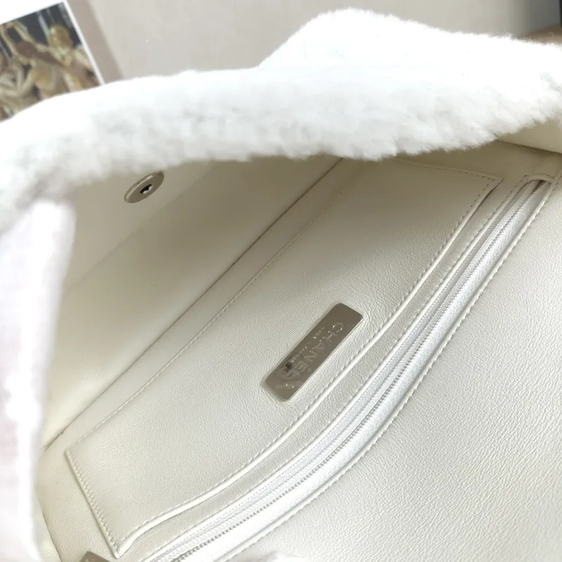 Chanel Shoulder Bag Editioncf Wool One Size 27 × 7 × 16.5 cm — detail view 13 of 13