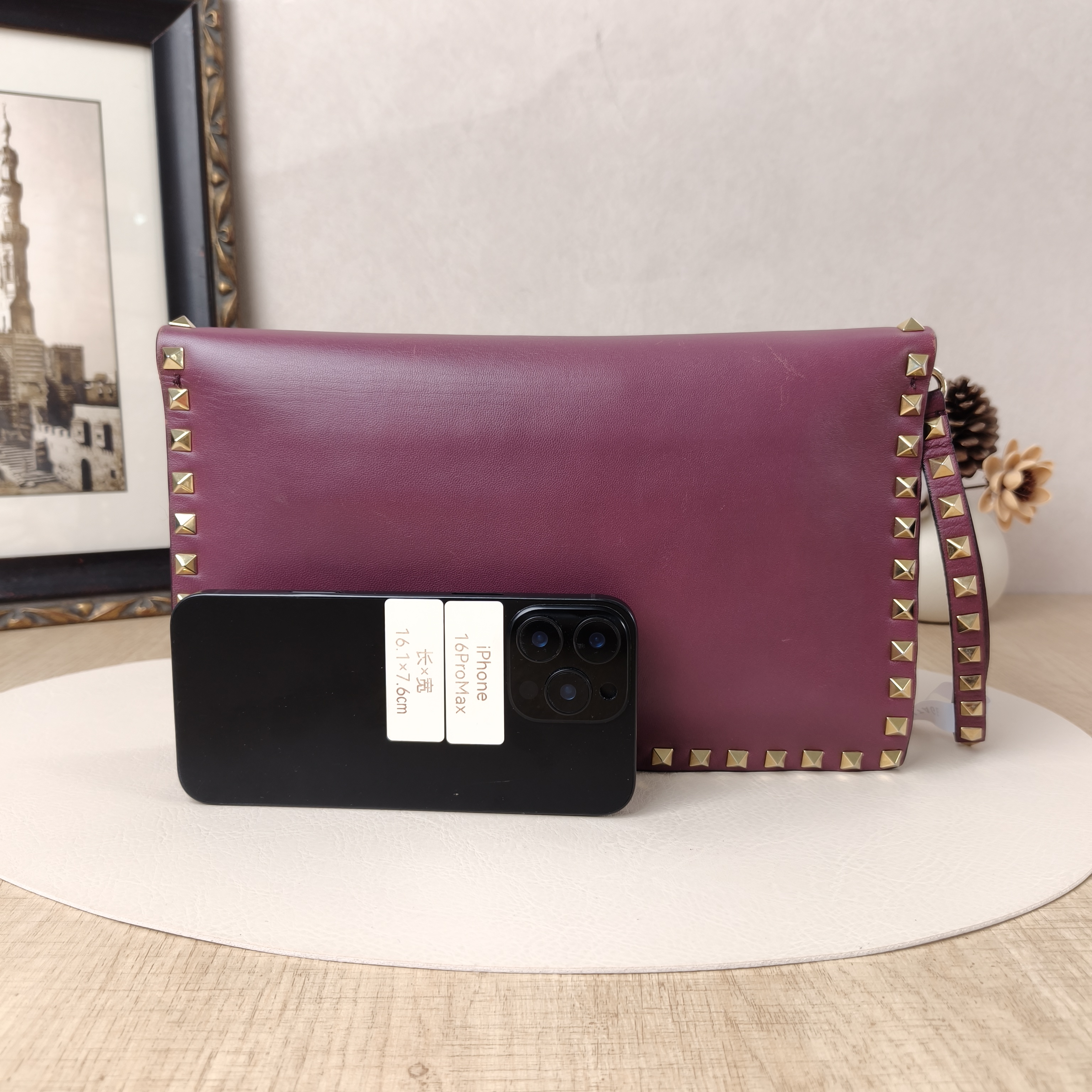 Valentino Clutch Lambskin · Dust Bag · 28 × 3 × 16 cm — cover view 3 of 10