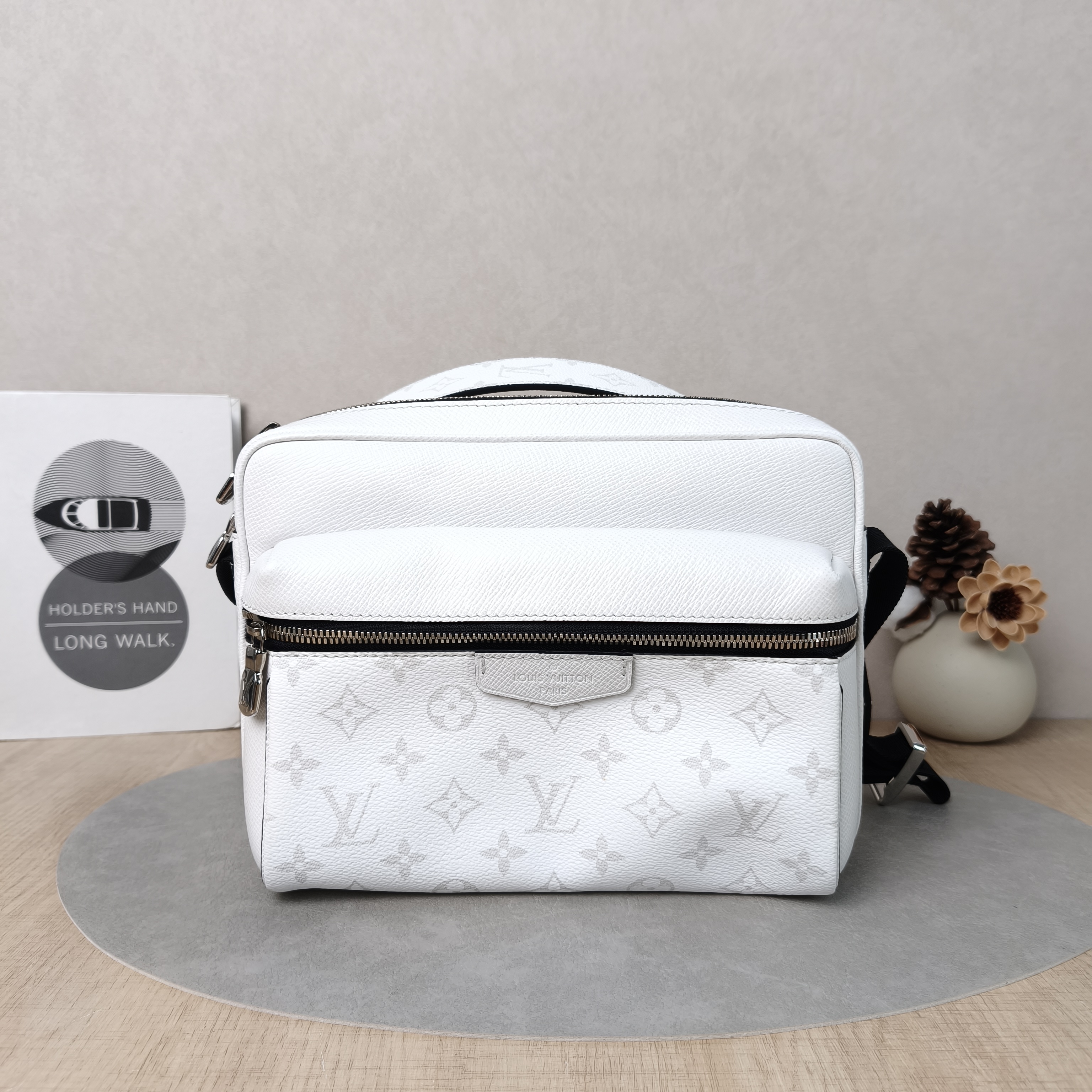Louis Vuitton Crossbody Bag Outdoor Messenger Bag White PVC One Size26 × 10.5 × 20 cm