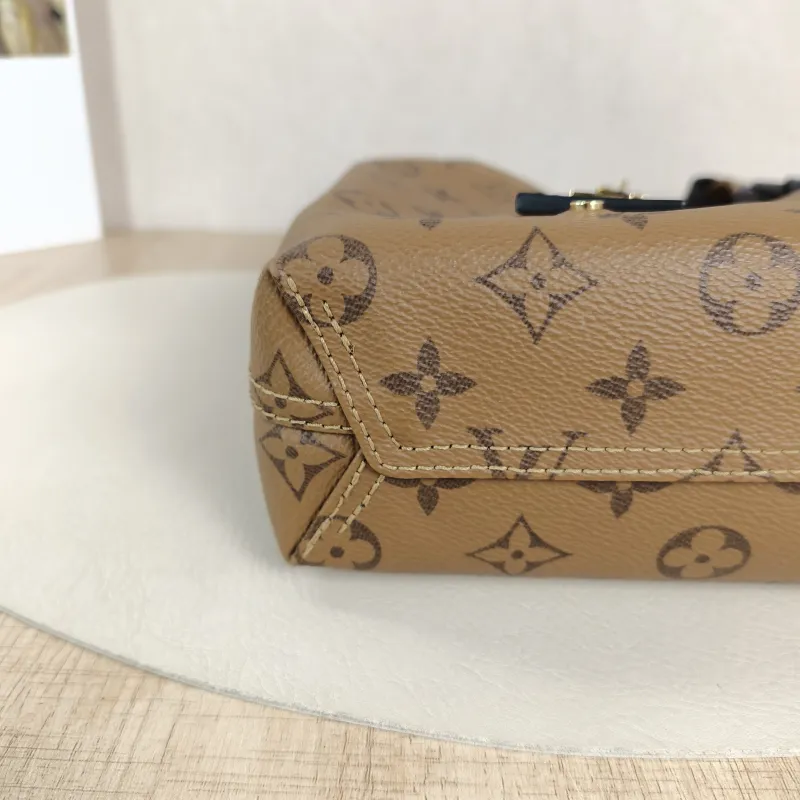 Louis Vuitton Top Handle Bag ATLANTIS Monogram PVCBB17 × 7 × 17 cm — detail view 9 of 10