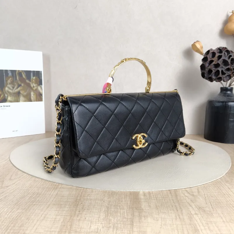 Chanel Crossbody Bag Black Lambskin Medium27 × 6 × 14 cm — cover view 4 of 5