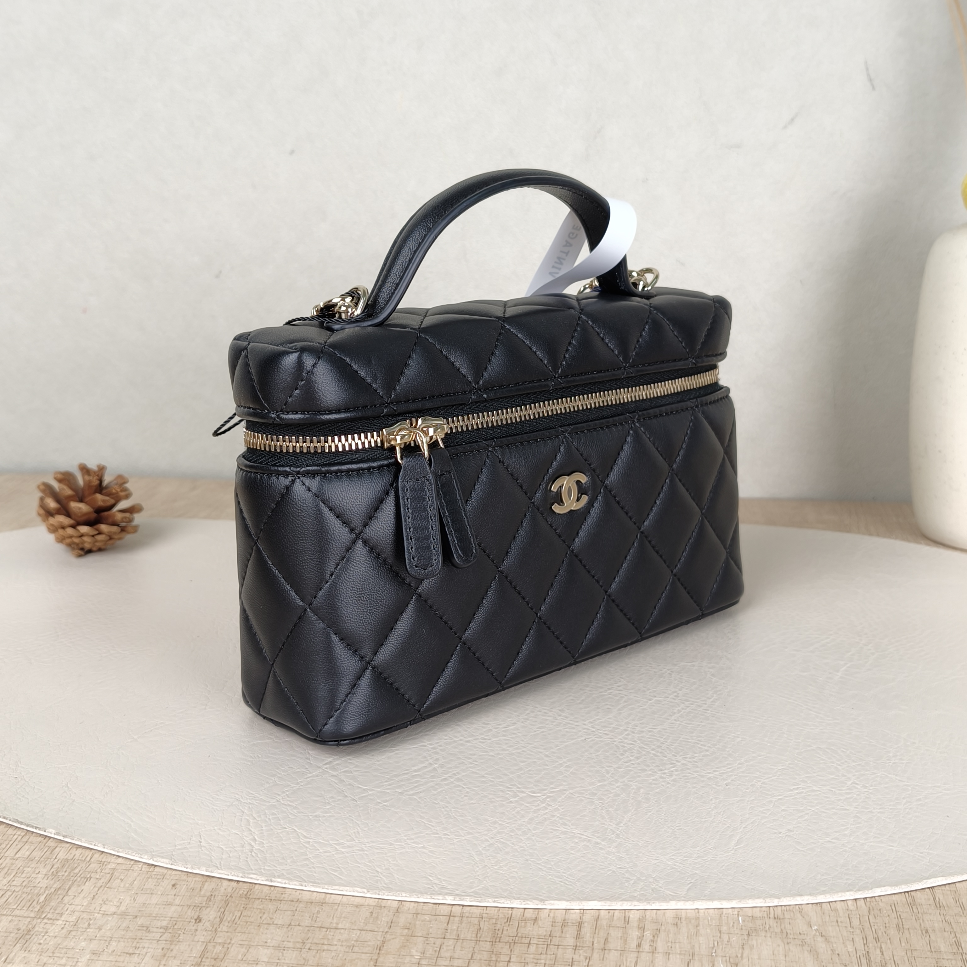 Chanel Crossbody Baglp Box Bag Top Handle Crossbody Bag Black Lambskin One Size19.5 × 5 × 17 cm — cover view 2 of 5