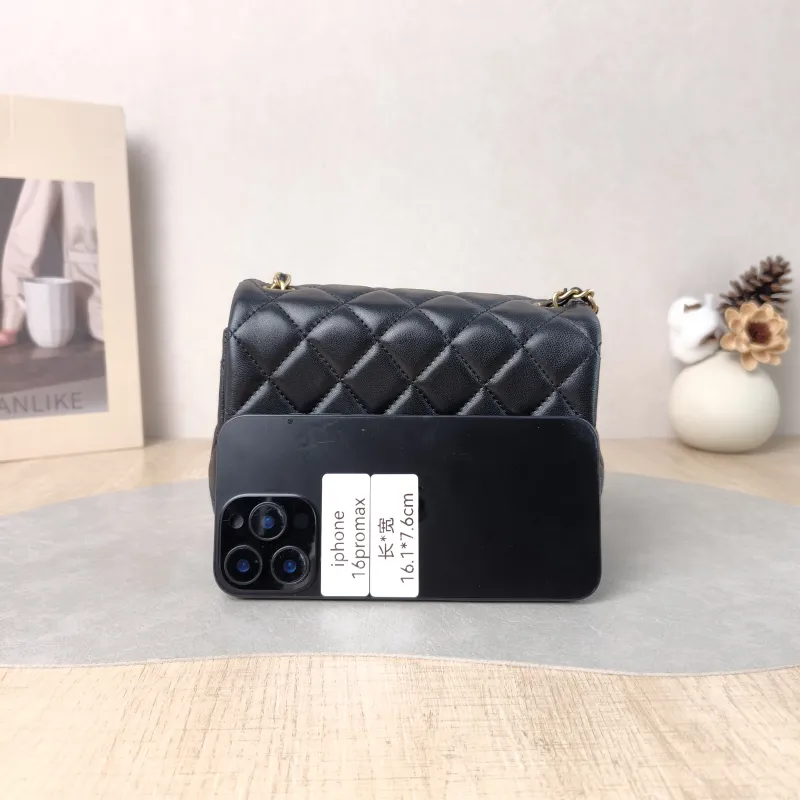 Chanel Crossbody Bag Black Lambskin One Size 17 × 8 × 13.5 cm — cover view 3 of 6