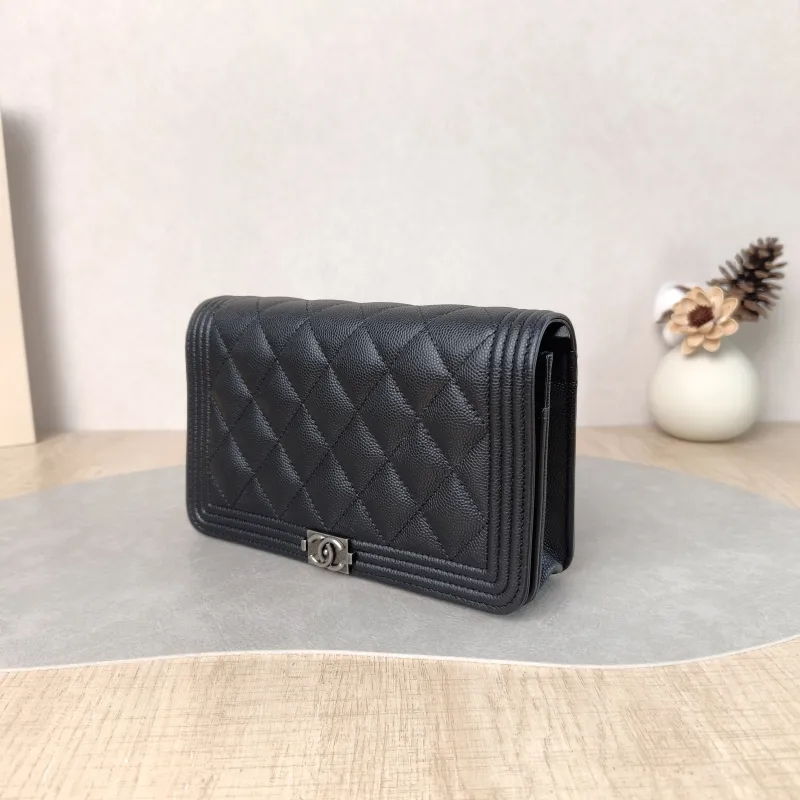 Chanel Crossbody Bag Le Boy WOC Black Grained Calfskin Mini 19.2 × 3.5 × 12.3 cm — cover view 6 of 6