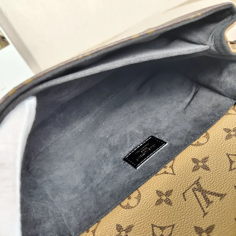 Louis Vuitton Crossbody Bag Pochette Métis Monogram Colorblock PVC Medium25 × 7 × 19 cm — detail view 9 of 12