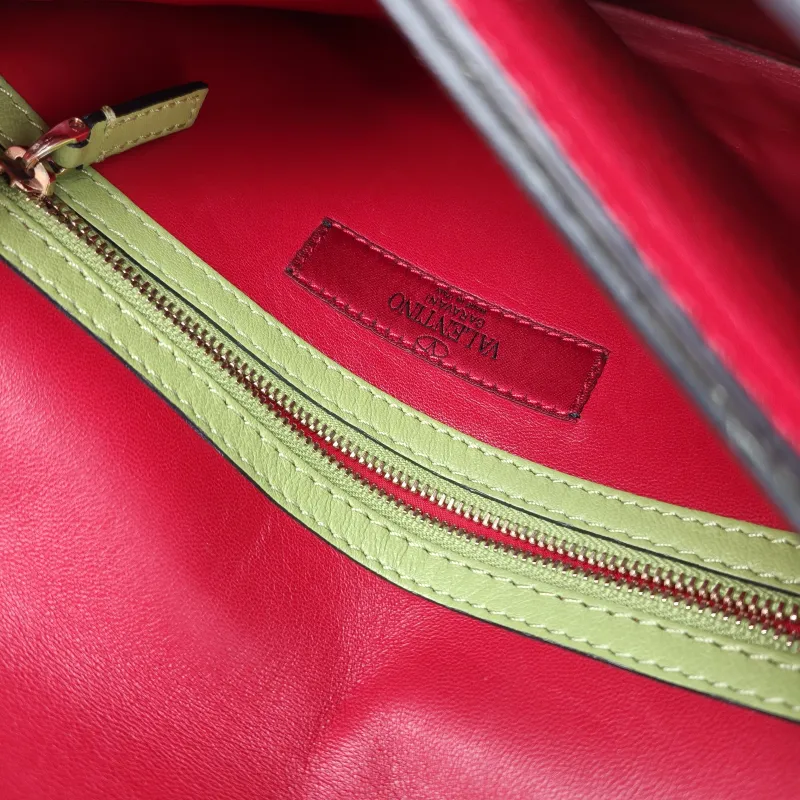 Valentino Clutch Clutch Colorblock Calfskin One Size28 × 2 × 17 cm — detail view 5 of 16