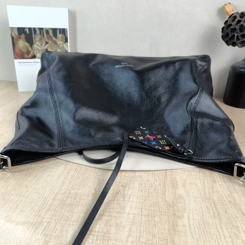 Louis Vuitton Crossbody Bag Carryall Vibe Black · Multicolore SL ambskin Medium 39 × 15 × 30 cm — detail view 13 of 13