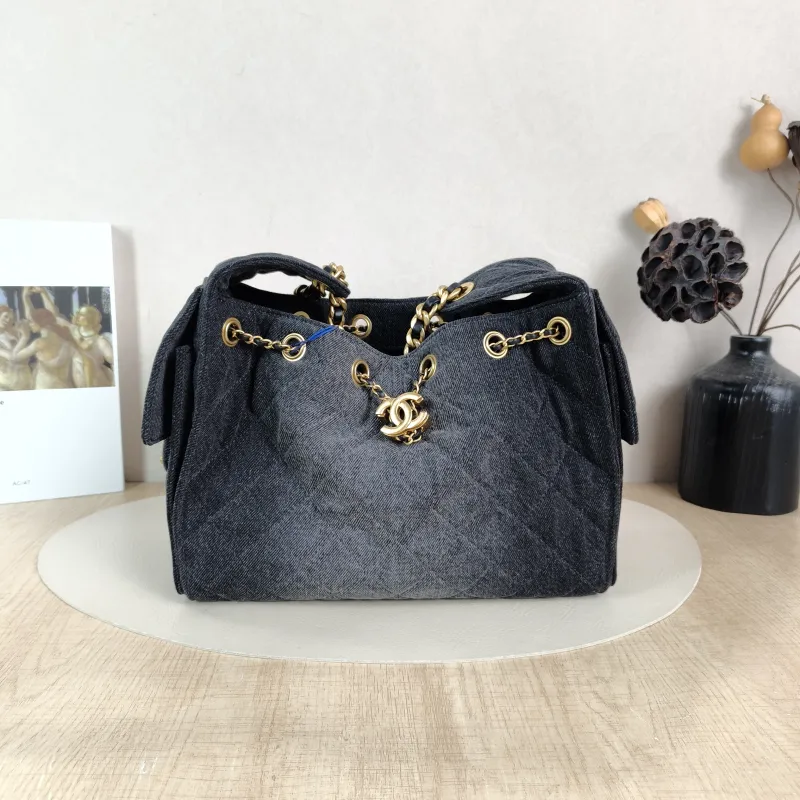 Chanel Shoulder Bag 25Bag Grey Small 26 × 14 × 30 cm