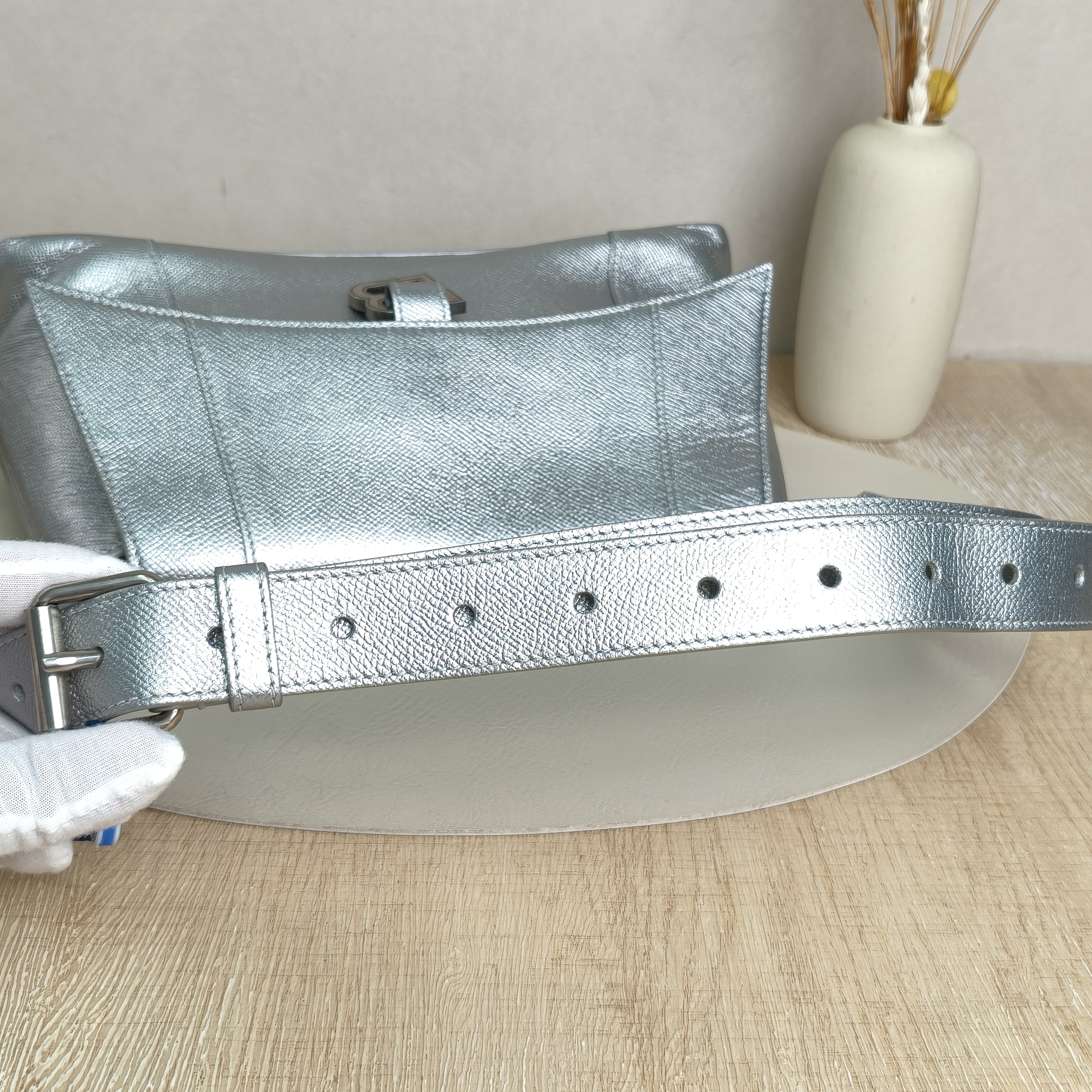 BALENCIAGA downtown Small Silver Calfskin · Shoulder Strap · 30 × 10 × 17 cm — cover view 3 of 11