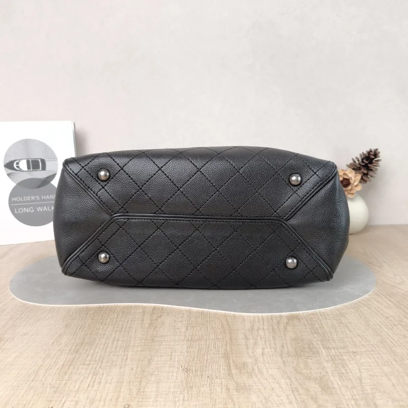 Chanel Shoulder Bag Tote Bag Black Grained Calfskin 33 × 14 × 26 cm — cover view 4 of 5