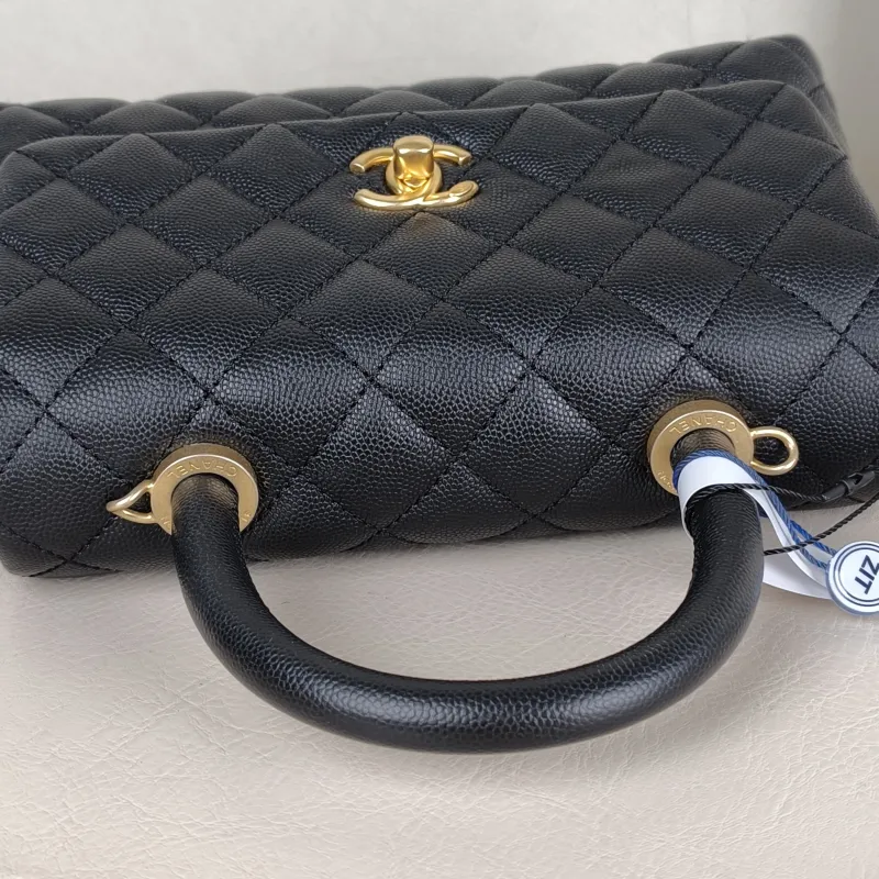 Chanel Top Handle Bag Coco Handle​Black Grained Calfskin Small24 × 10 × 14 cm — detail view 3 of 15