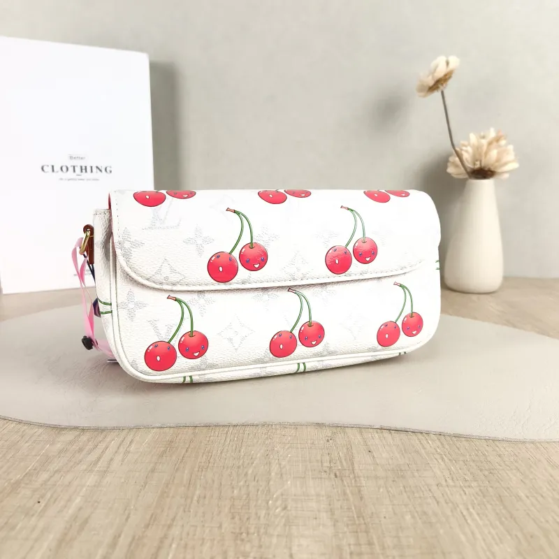 Louis Vuitton Crossbody Bag IVY White · PVC Small 23.5 × 4.3 × 12 cm — cover view 6 of 6