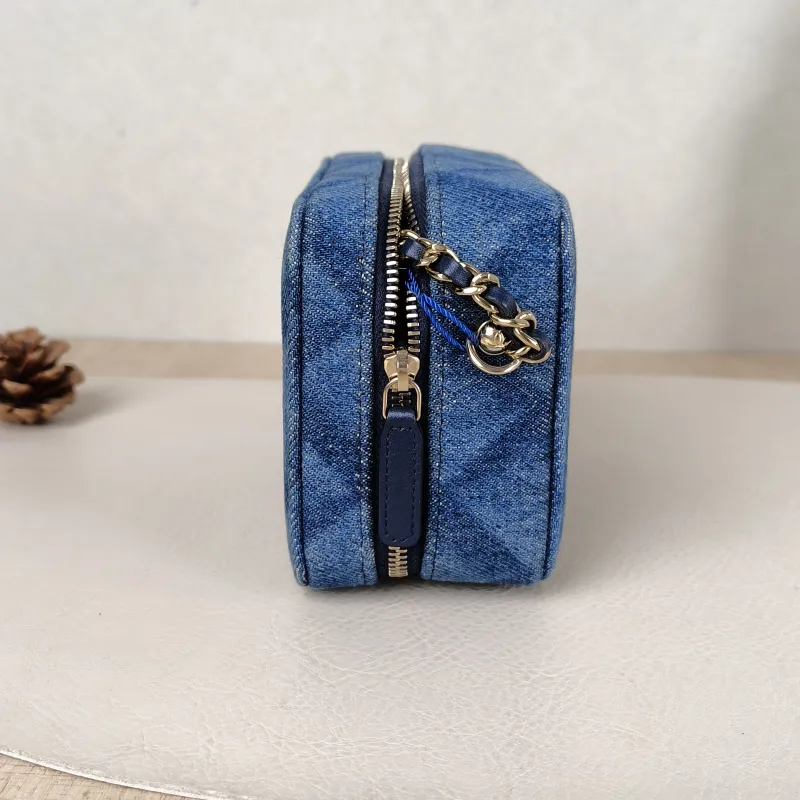 Chanel Crossbody Bag22b Box Bag Camera Bag Blue One Size14 × 7 × 10 cm — detail view 1 of 13