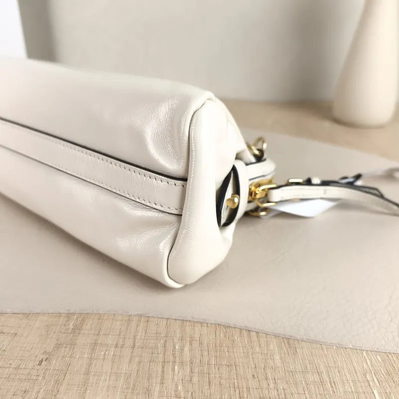 Miumiu Shoulder Bag Caprice White Calfskin One Size 24 × 8.5 × 14 cm — detail view 2 of 11