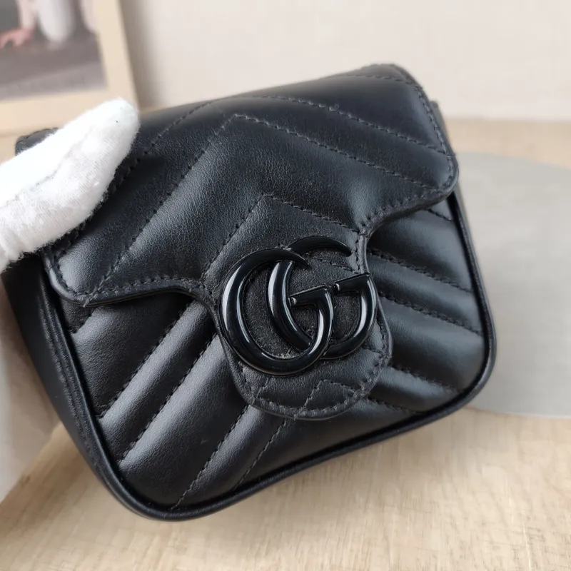 GUCCI Crossbody Bag GG Marmont Marmont Black Calfskin Mini 12 × 7 × 12.5 cm — detail view 3 of 11