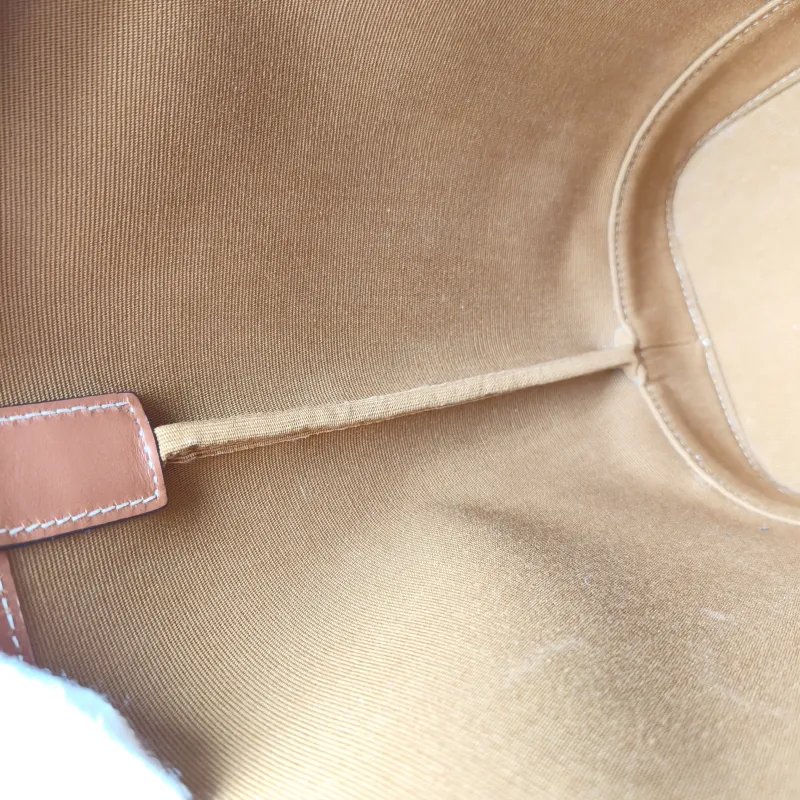 CELINE Crossbody Bag Triomphe Bucket Bag Monogram PVC Small22 × 13 × 26 cm — detail view 4 of 14