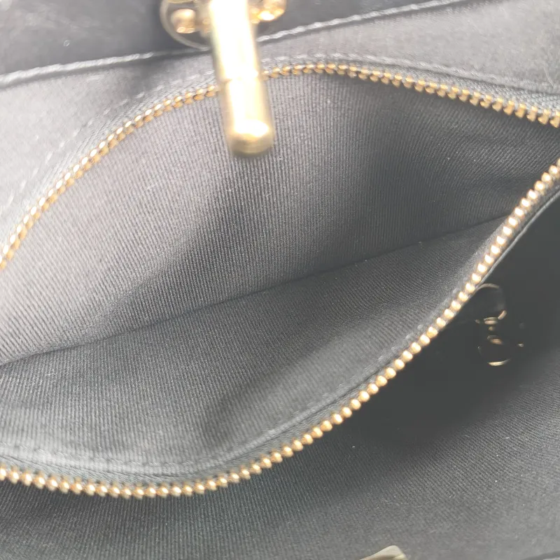 Chanel Crossbody Bag31Bag Black Waxed Leathermini23 × 5.5 × 22 cm — detail view 5 of 13