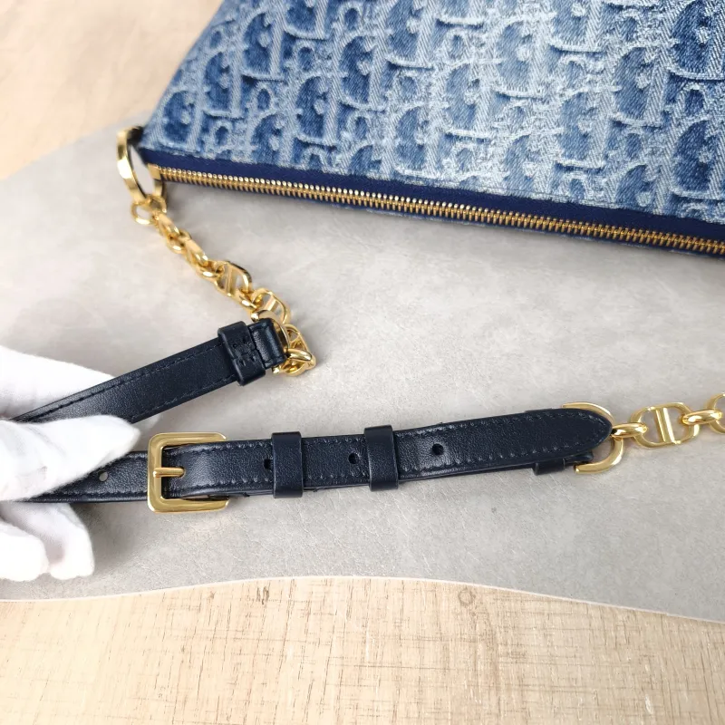 Louis Vuitton Crossbody Bag Speedy25 Medium 25 × 15 × 19 cm — detail view 5 of 12