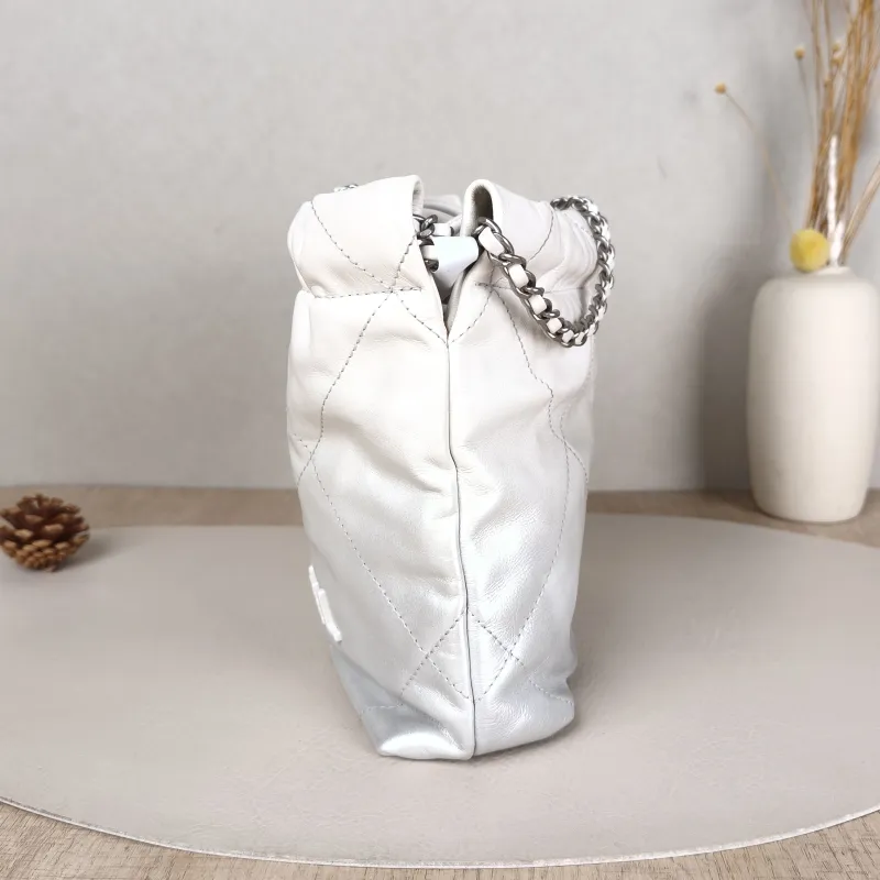 Chanel Shoulder Bag22Bag White CC alfskinmini20 × 6 × 19 cm — detail view 3 of 13