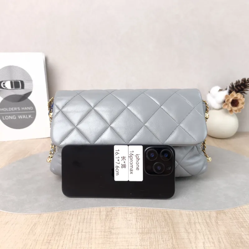 Chanel Crossbody Bag Crossbody Bag Grey Lambskin One Size 25.5 × 4.5 × 15 cm — cover view 5 of 5