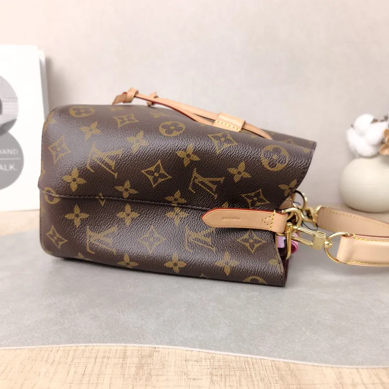 Louis Vuitton Crossbody Bag NÉONOÉ Bucket Bag BB Monogram PVC BB 20 × 13 × 20 cm — detail view 6 of 14