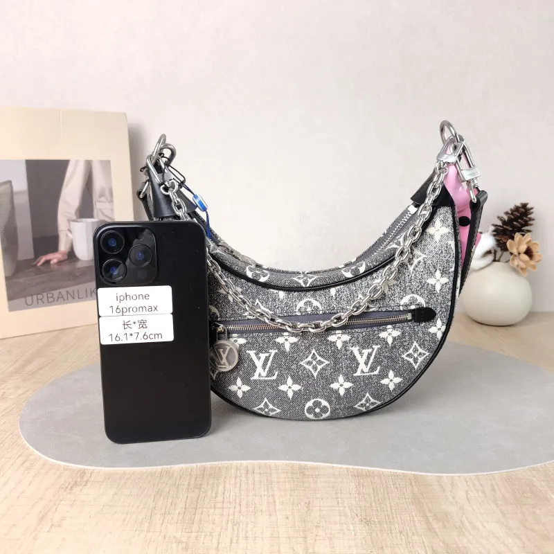 Louis Vuitton Crossbody Bag Loop Grey Small 23 × 6 × 13 cm — cover view 4 of 5