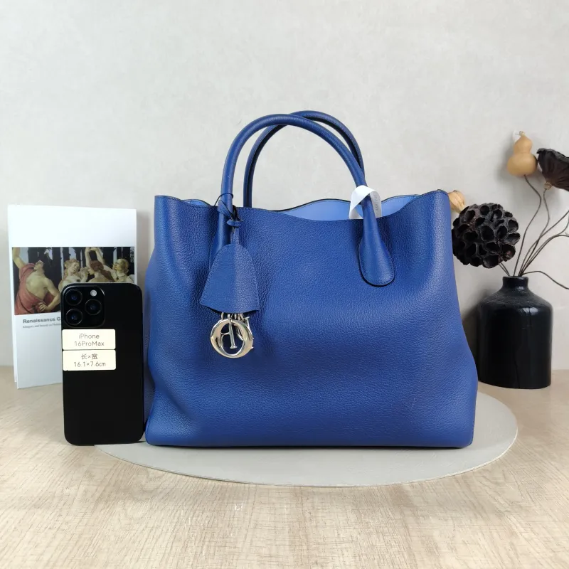 DIOR Shoulder Bag Shoulder Bag Blue Calfskin One Size32 × 20 × 25 cm — cover view 4 of 5