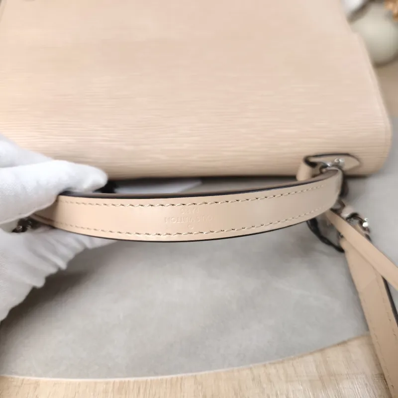 Louis Vuitton Shoulder Bag CLUNY Beige PVC Medium32 × 12 × 22.5 cm — detail view 6 of 16