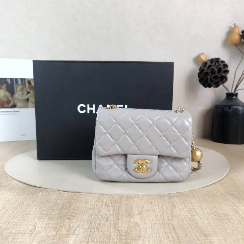 Chanel Crossbody Bag Grey Lambskin Mini 17 × 8 × 13.5 cm — cover view 4 of 6