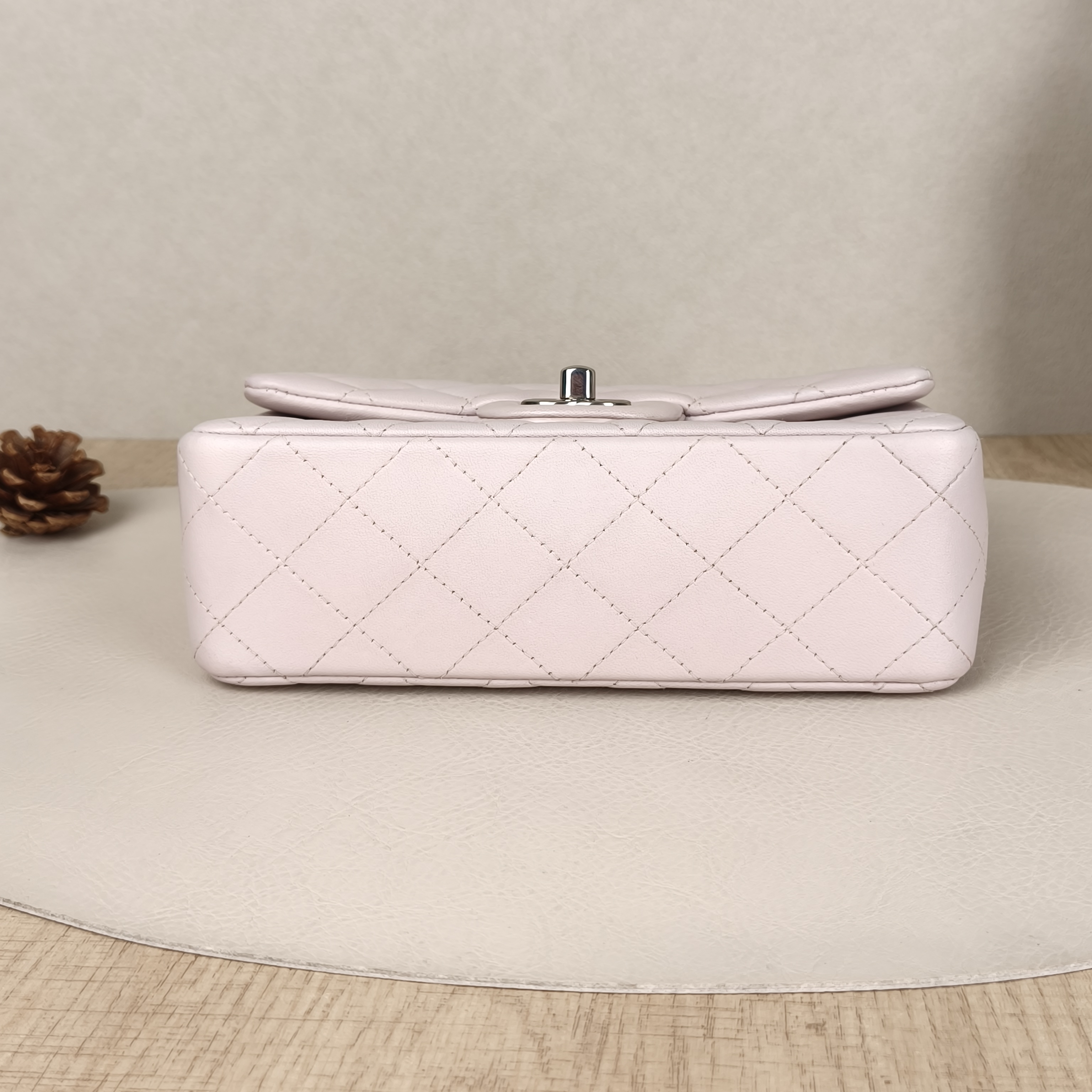 Chanel Crossbody Bag Classic Flap Large Mini CF Mini Lambskin mini20 × 6 × 12 cm — cover view 5 of 10