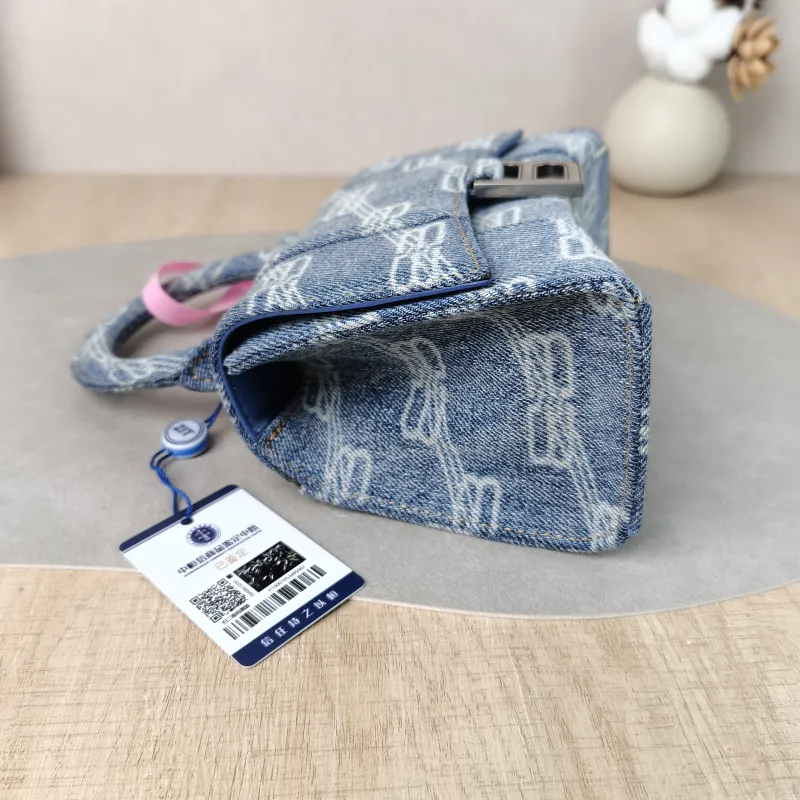 BALENCIAGA Crossbody Bag Hourglass Hourglass Bag Blue Mini 19 × 5 × 12 cm — detail view 6 of 15