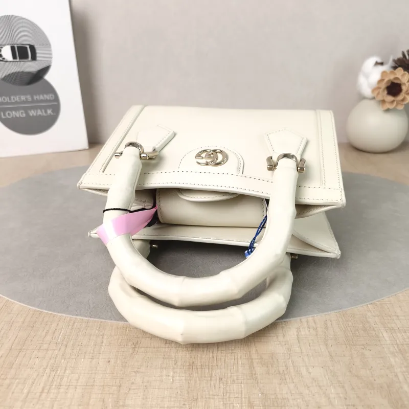 GUCCI Top Handle Bag Diana Top Handle Bag White Calfskin One Size20 × 9.5 × 16 cm — detail view 6 of 13