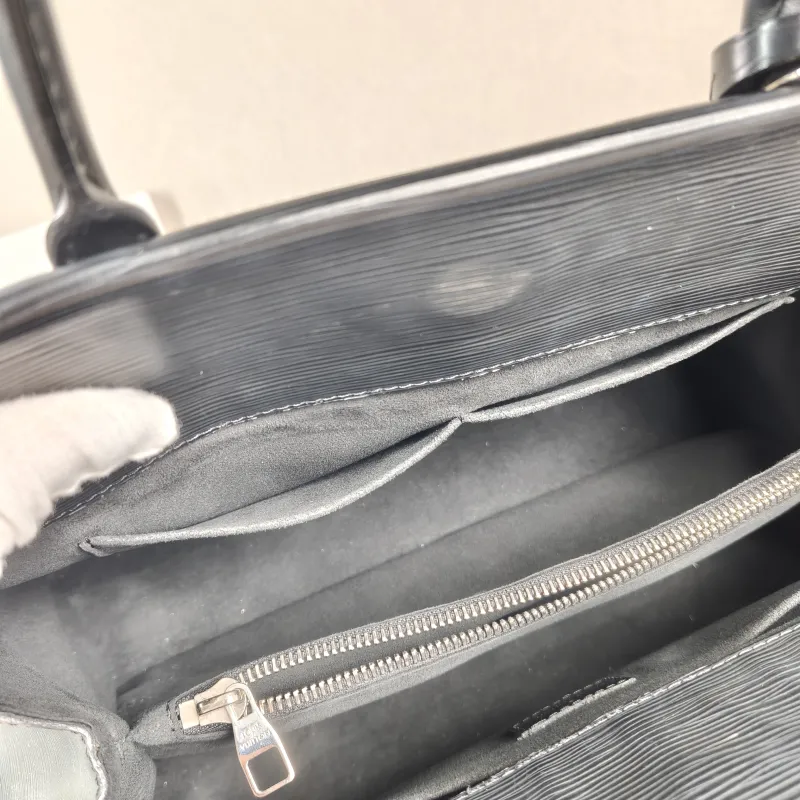 Louis Vuitton Top Handle Bag Marly Black Epi Embossed Calfskin Medium 34 × 13 × 27 cm — detail view 10 of 10