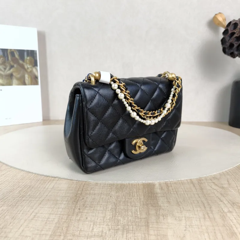 Chanel Crossbody Bag Pearl Black Lambskinmini17 × 5 × 12.5 cm — cover view 3 of 5