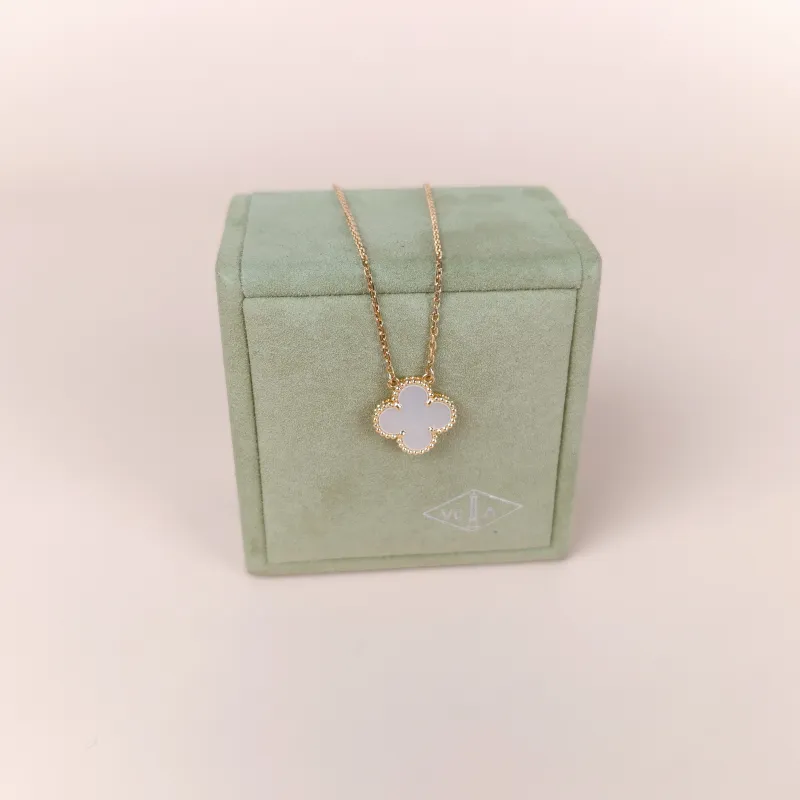 Van Cleef & Arpels Necklace Alhambra Alhambra Collection Necklace White Mother-of-Pearl Pearl · White Mother-of-Pearl 18KY ellow Gold Vintage Small… — cover view 3 of 8