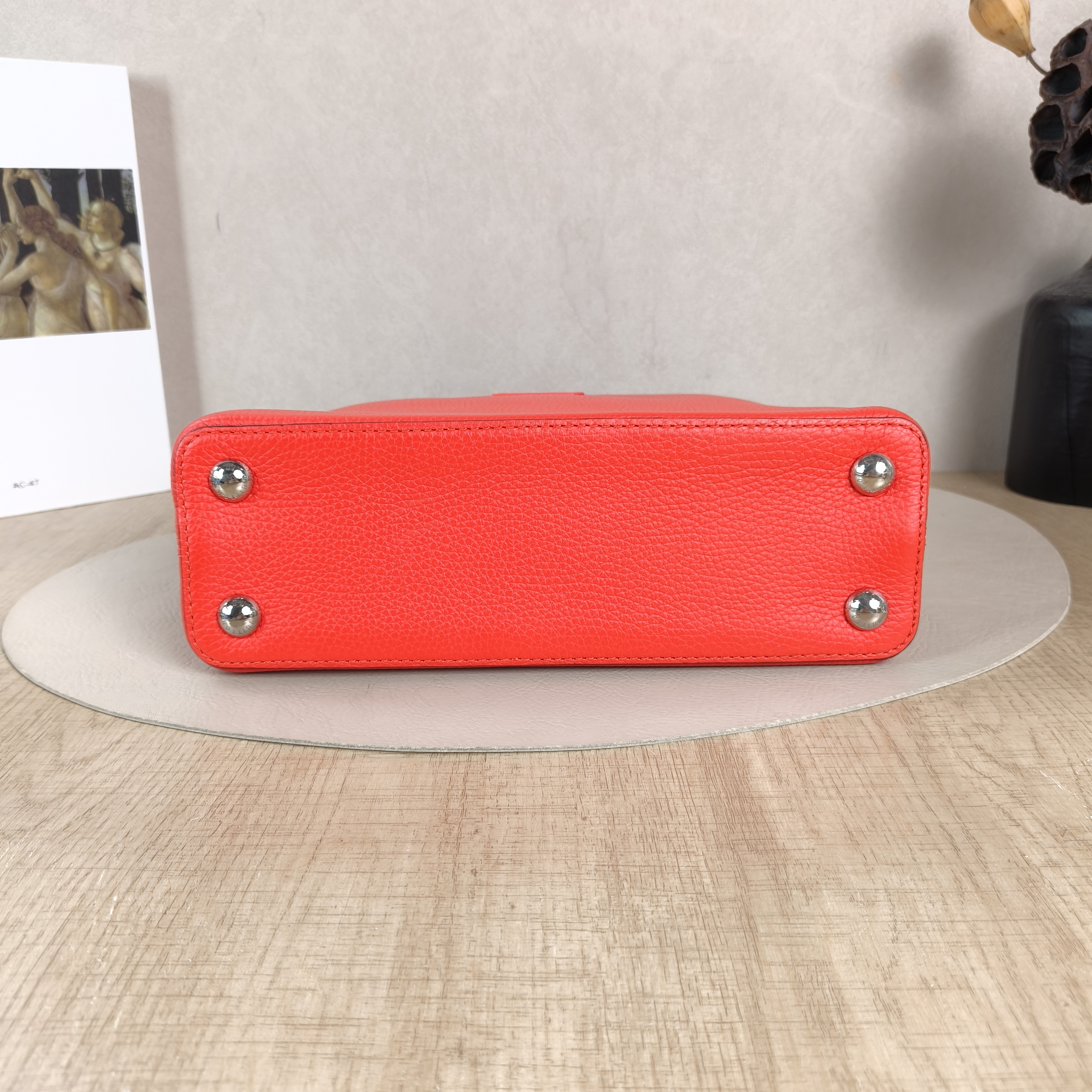 Louis Vuitton Crossbody Bag Capucines Red Calfskin BB27 × 9 × 17.5 cm — cover view 3 of 5