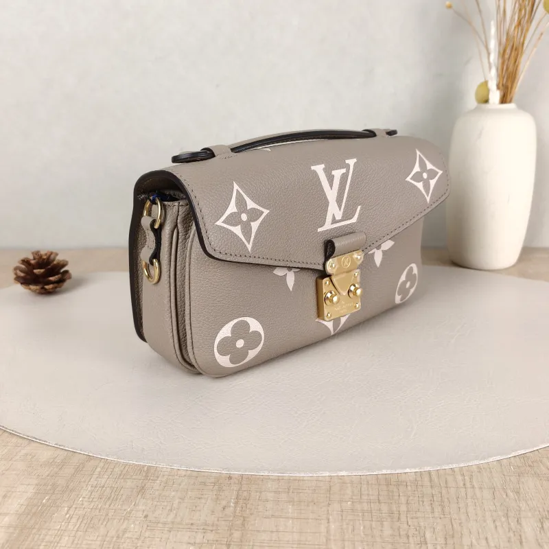 Louis Vuitton Crossbody Bag Pochette Métis East West Empreinte Embossed Calfskin Monogram Small21.5 × 6 × 13.5 cm — cover view 3 of 5