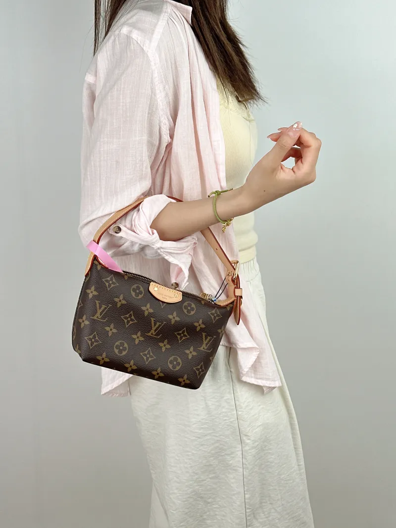 Louis Vuitton Shoulder Bag Pochette Hills Monogram PVC One Size 18.5 × 6.5 × 11 cm — on-model view 1 of 2
