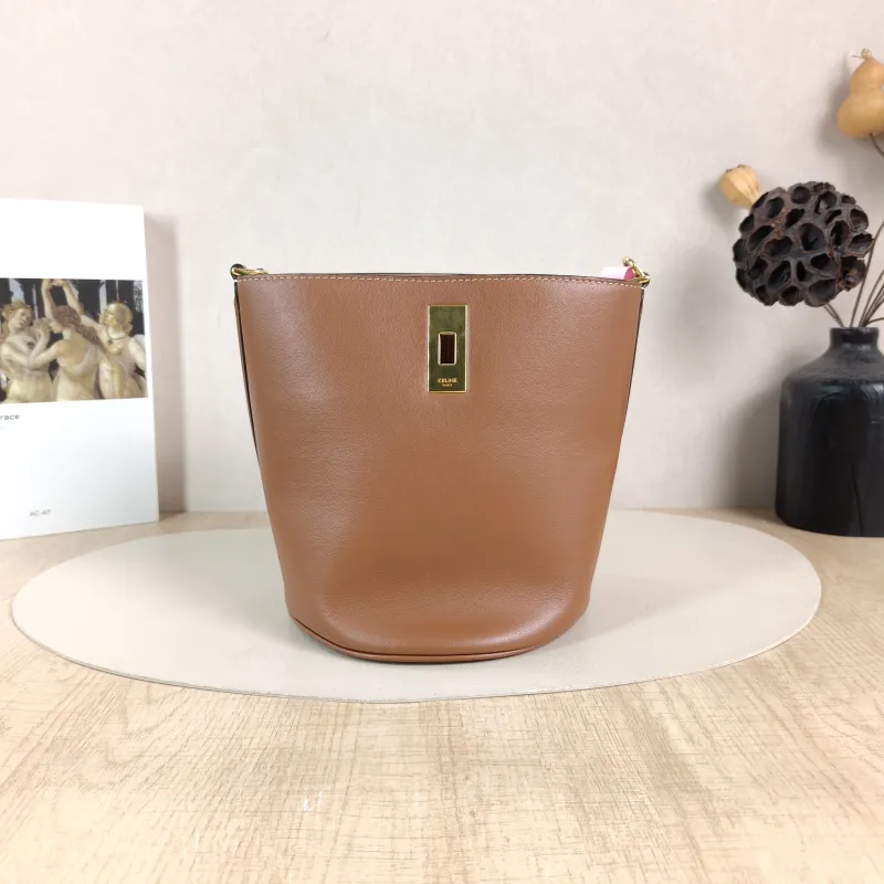 CELINE Crossbody Bag Bucket 16 Bucket Bag Caramel Calfskin Small 16 × 16 × 18 cm