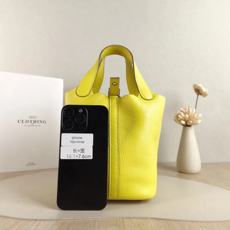 Hermès Top Handle Bag Picotin Lock 18 18 9R TC Calfskin Small 18 × 13 × 18 cm Y — cover view 2 of 6