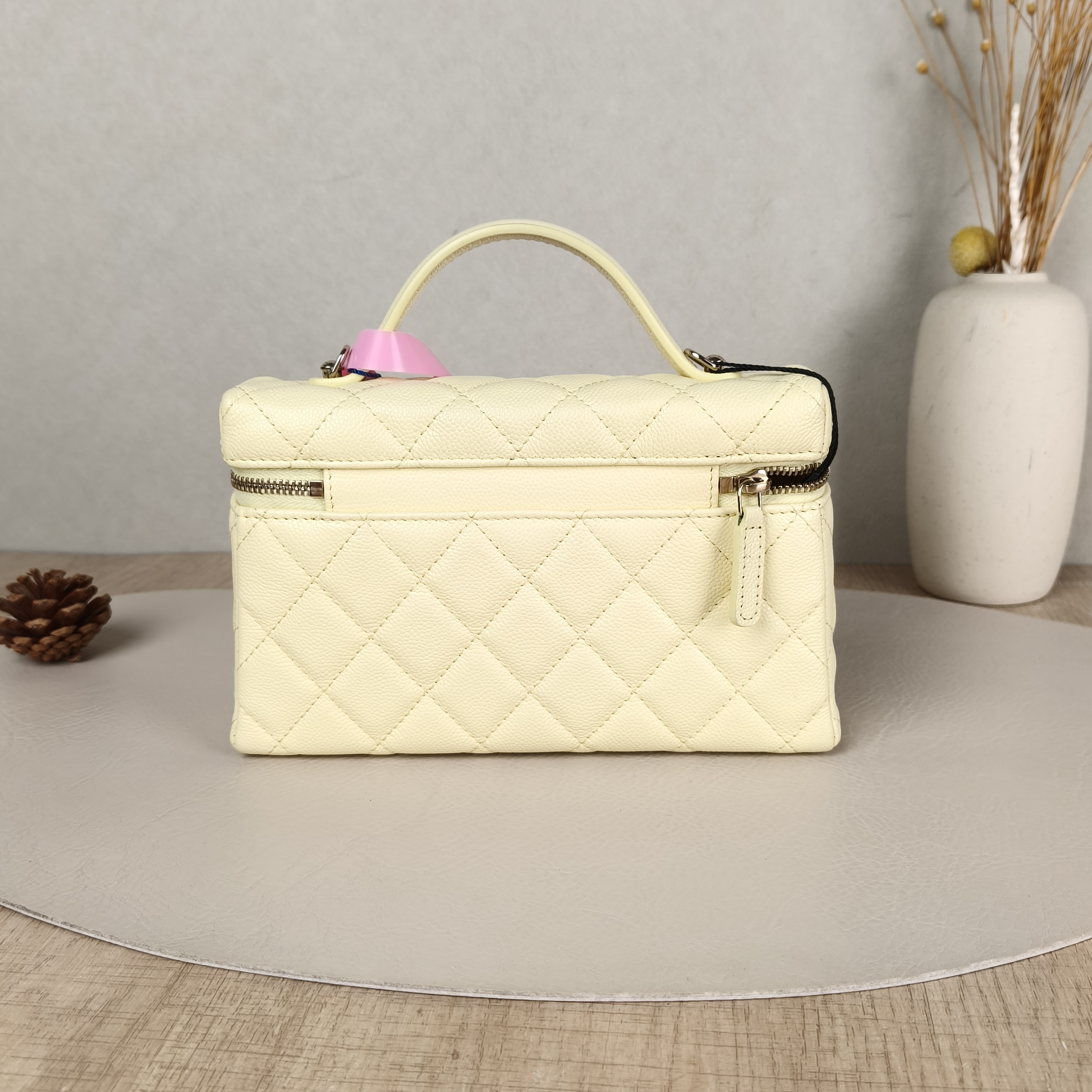 Chanel Crossbody Baglp Box Bag Top Handle Crossbody Bag Yellow Calfskin One Size19.5 × 5 × 17 cm — cover view 4 of 6