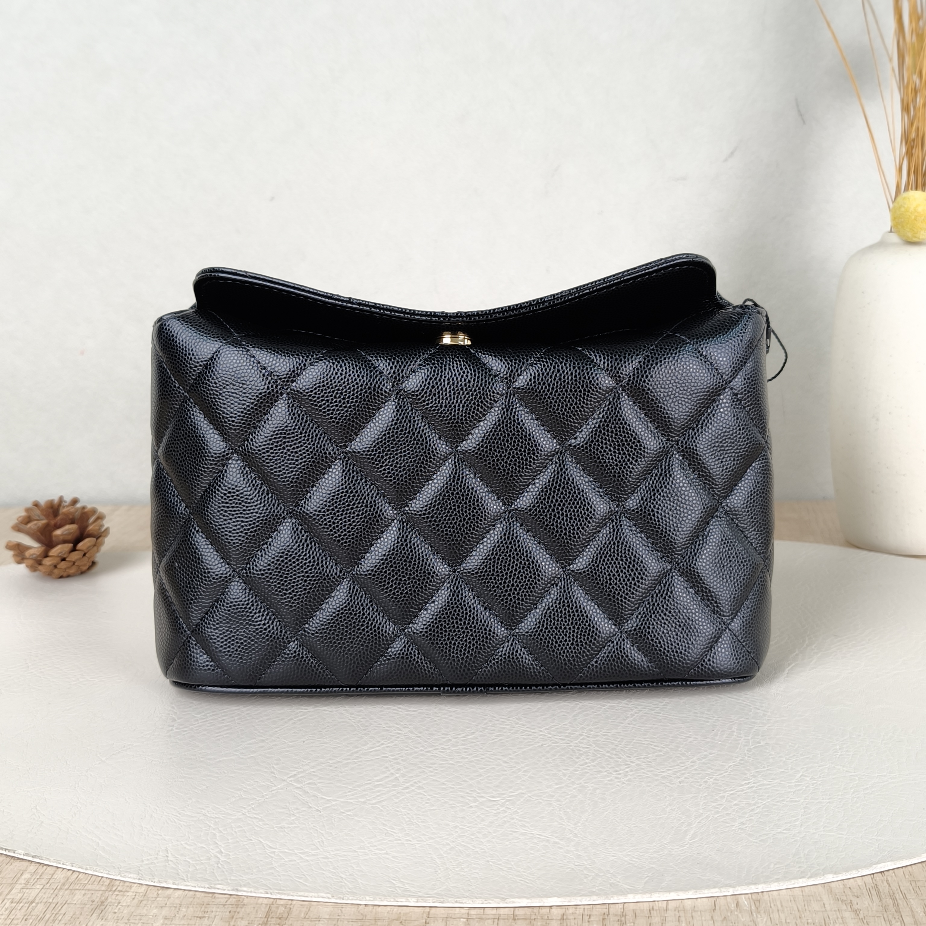 Chanel Crossbody Bag Hobo Vanity Case Bag Black Calfskin One Size20 × 5 × 13 cm — cover view 3 of 5