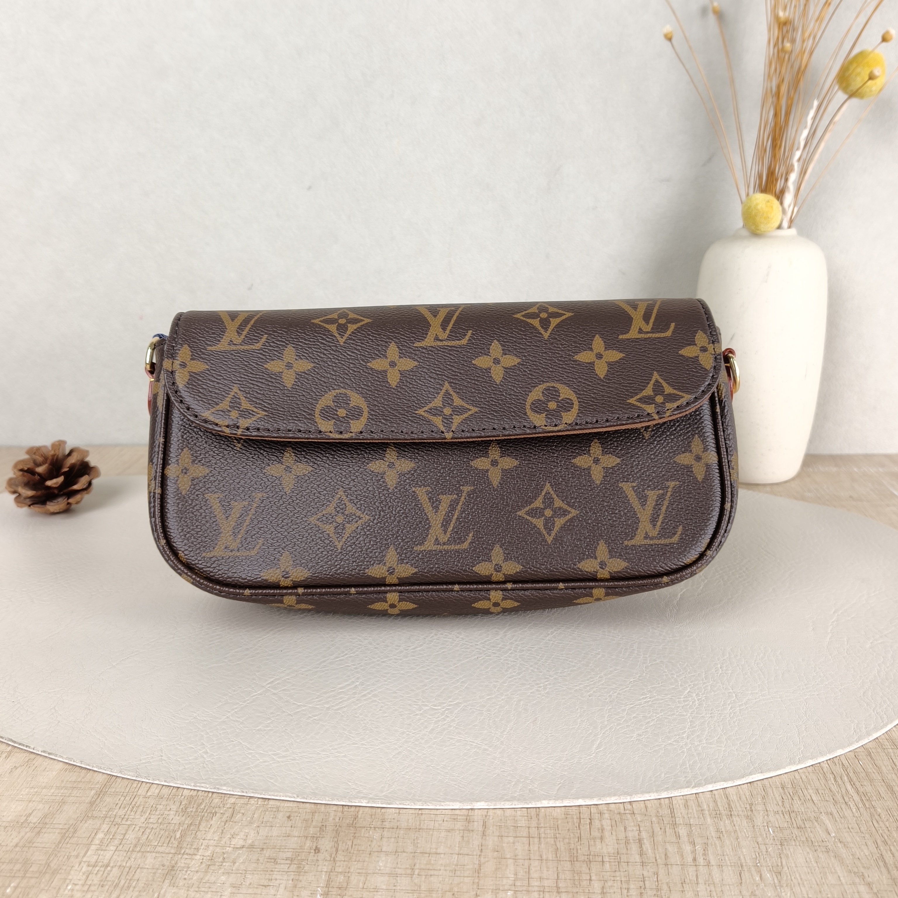Louis Vuitton Crossbody Bag IVY Monogram PVC Small23.5 × 4.3 × 12 cm