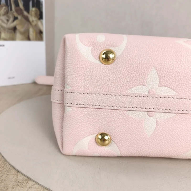 Louis Vuitton Crossbody Bag Carryall Calfskin Small29.5 × 12 × 24 cm — detail view 11 of 12