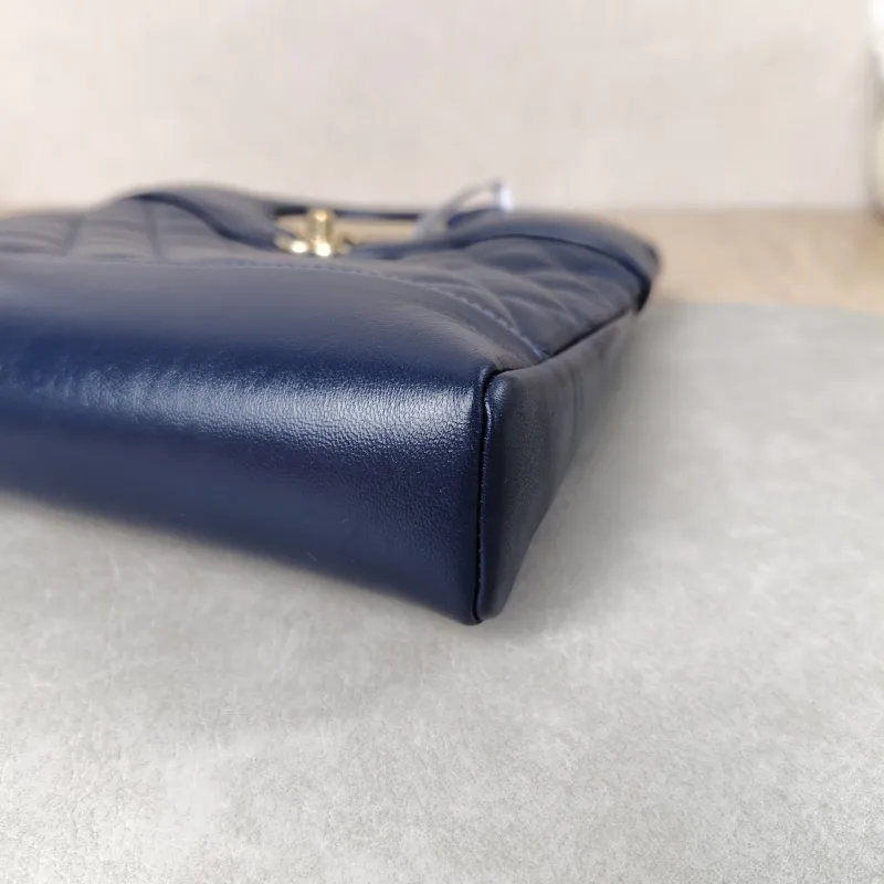 Chanel Crossbody Bag31Bag Navy Waxed Leathermini23 × 5.5 × 22 cm — detail view 16 of 16