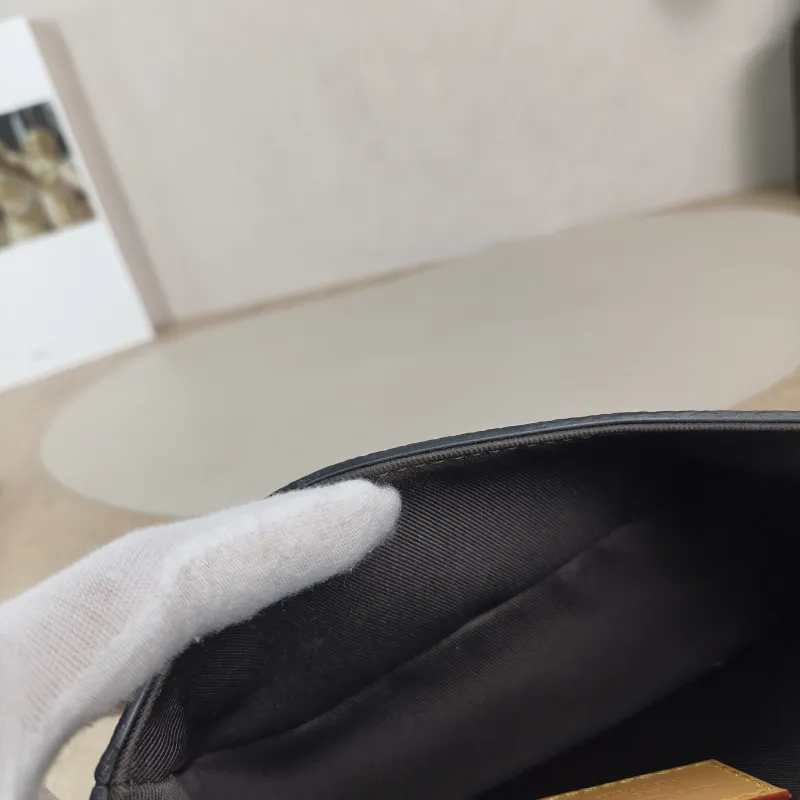 Louis Vuitton Crossbody Bag Diane Baguette Bag Monogram PVC nano 19 × 6 × 10.5 cm — detail view 10 of 13